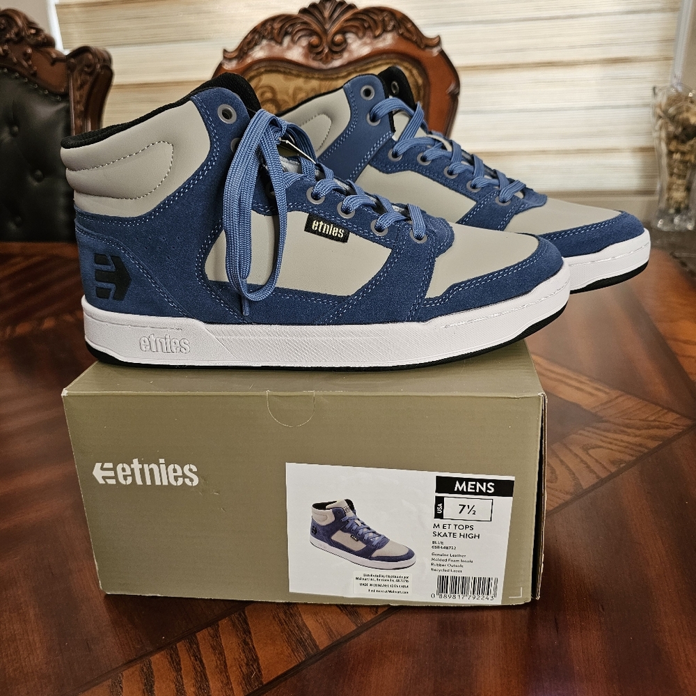 Etnies skate high tops ~ size 7.5 ~ brand new